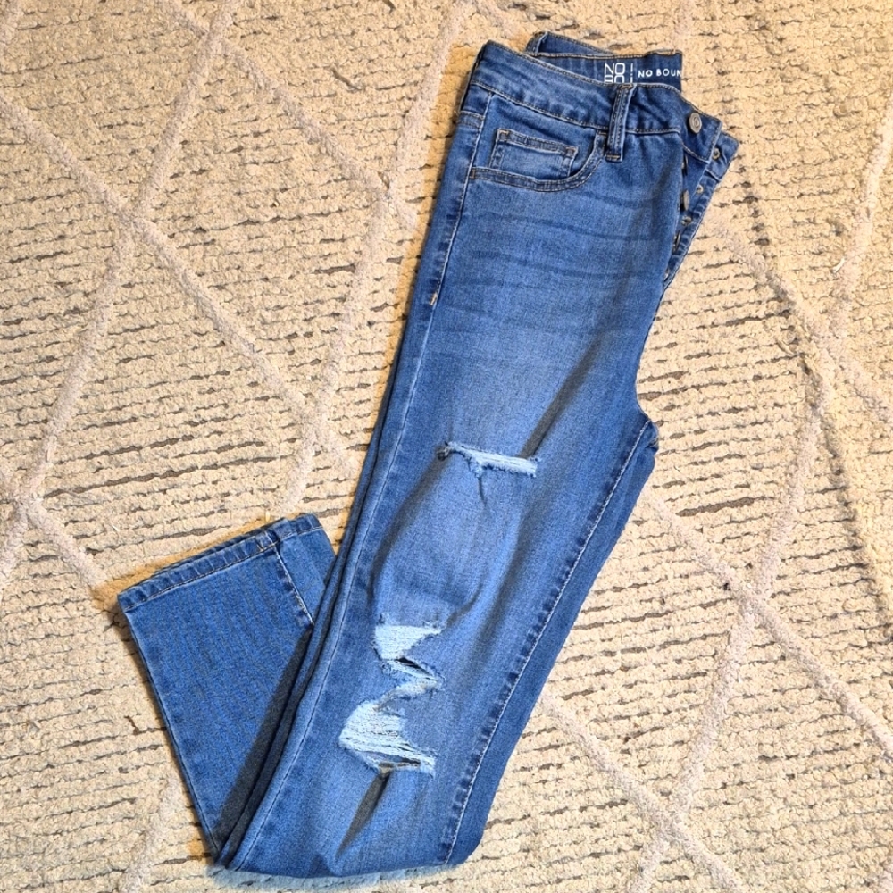No Boundaries Women's Blue Jeans Button Fly Size 7  Skinny  Boz5
